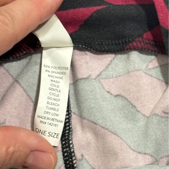 LuLaRoe | Soft Geometric Black Maroon Leggings - Picture 9 of 14